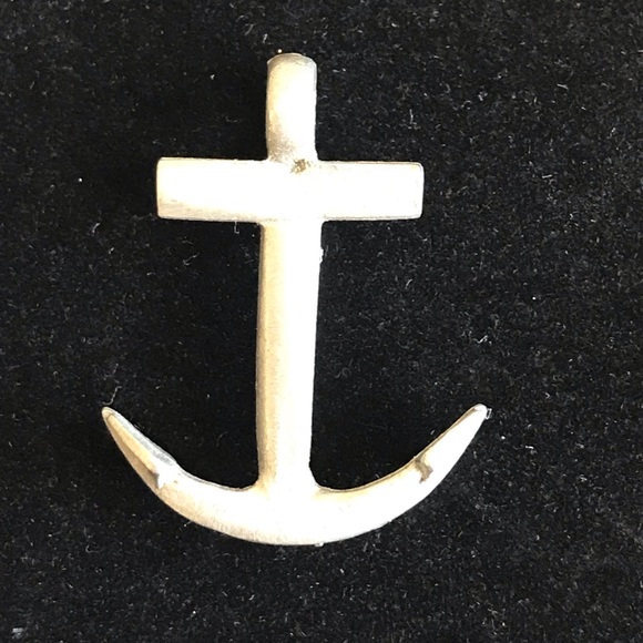 Anchor Pendant - Picture 3 of 4